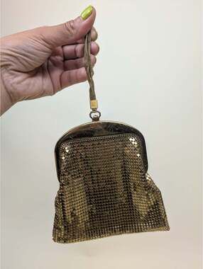 antique gold mesh whiting and davis kiss lock purse